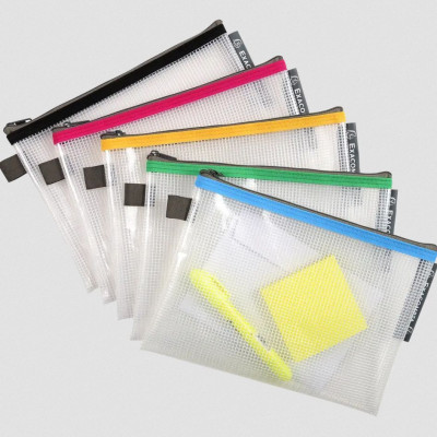 Φάκελος πλαστικός ενισχυμμένος  ημιδιαφανής με φερμουάρ   11x14 εκ.