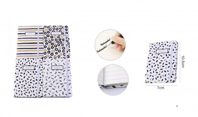 Σημεωματάριο ριγέ μίνι με λάστιχο 7  x 10,5 cm.