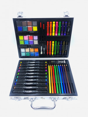 Σετ παιδικής ζωγραφικής 62 τεμαχίων σε ξύλινο βαλιτσάκι